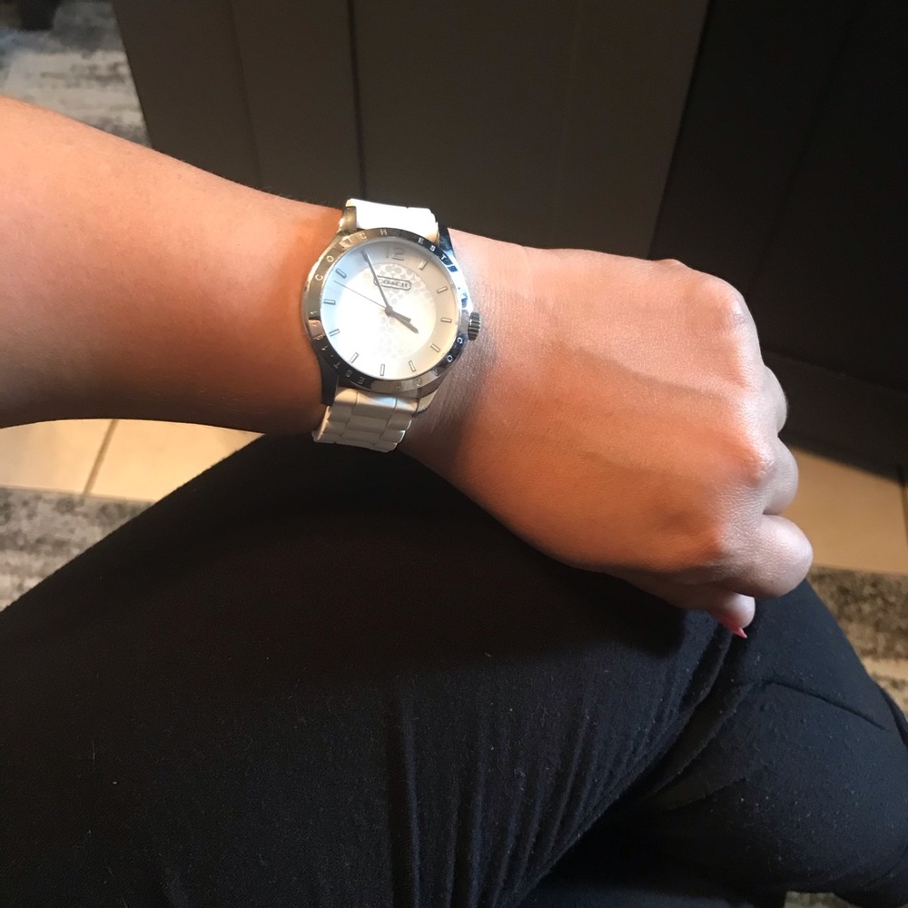 Coach Watch - Picture 2 of 4